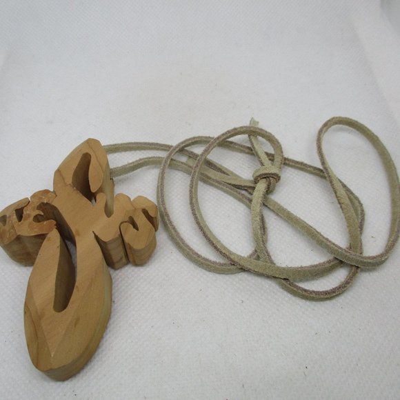 LARGE Handmade Wood JESUS CRUCIFIX Suede Leather Necklace Hand Carved Wood Jesus - Picture 2 of 9